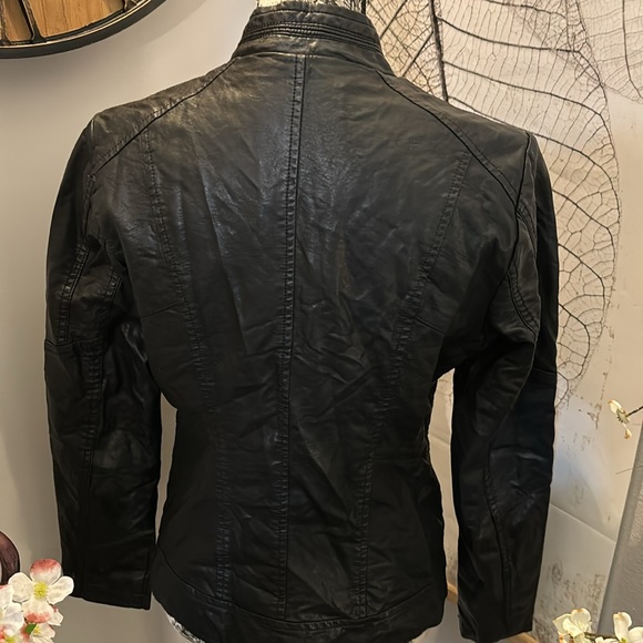 GUESS jacket - Picture 5 of 8